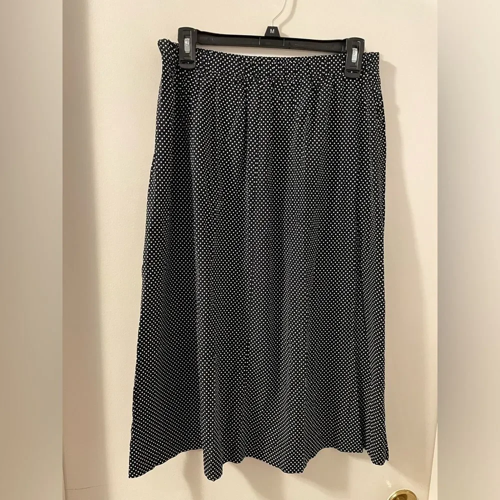 Vintage 80’s black and White Polka Dot 2 piece classic dress w/shoulder pads